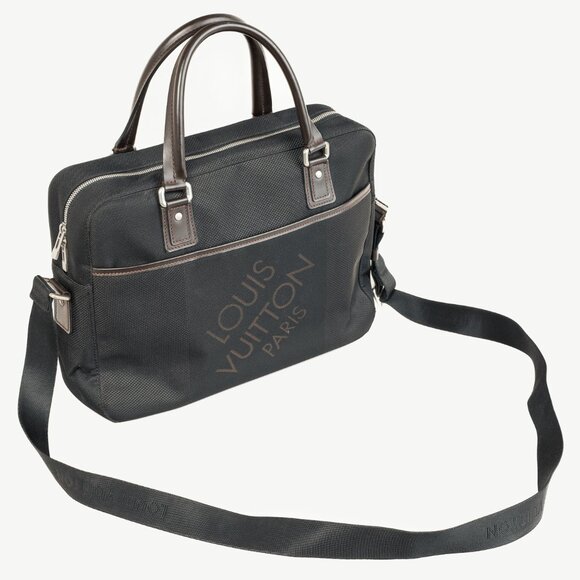 Louis Vuitton Yack Noir Damier Geant Canvas Messenger Bag - Picture 6 of 14